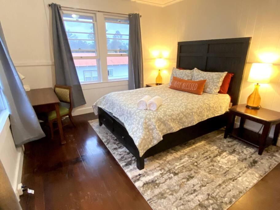 Your Hilo Homebase - Lovely 3 Bedroom In Heart Of Hilo With Ac! Exterior photo